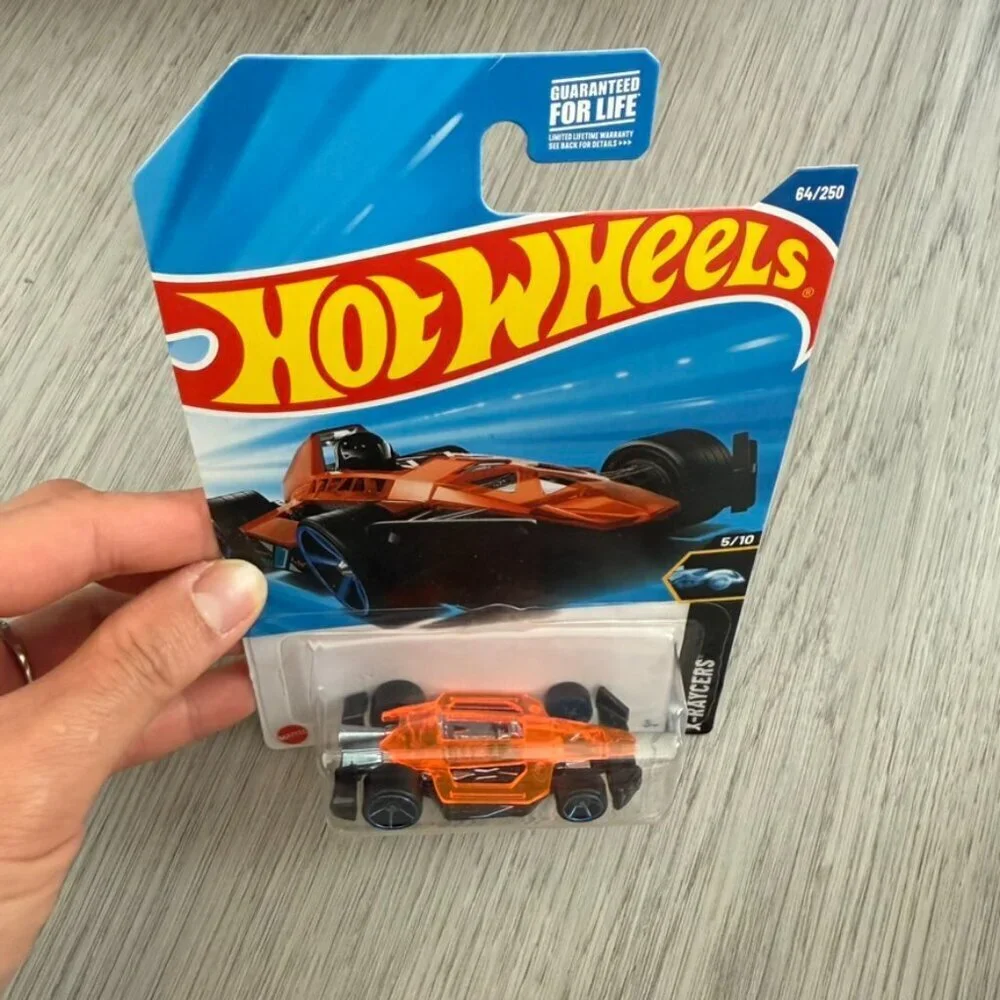 Hot Wheels Arrow Dynamic Orange X-Raycers 5/10 Diecast Kids Toy Car 64/250 OS